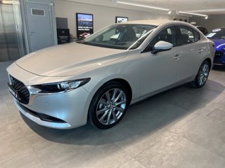 MAZDA Mazda3 e-Skyactiv-G M Hybrid 4p. Centre Line