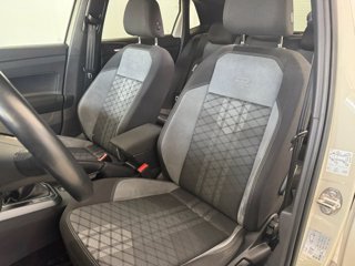 VOLKSWAGEN Polo 1.0 TSI R-Line