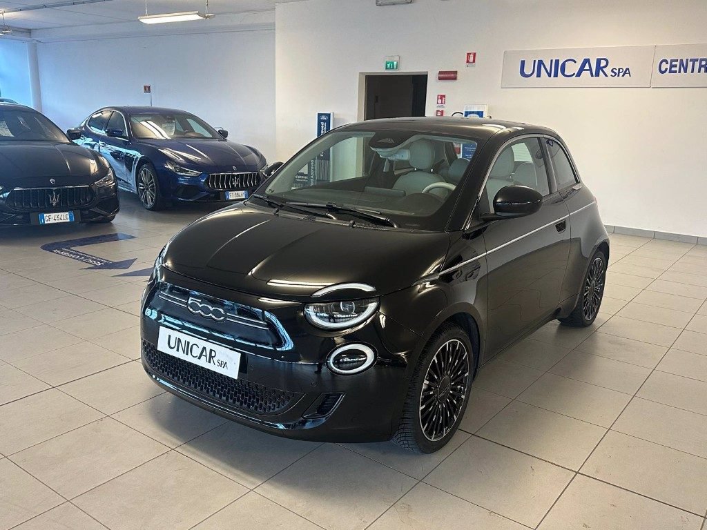 FIAT 500 La Prima Berlina 42 kWh
