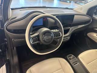 FIAT 500 La Prima Berlina 42 kWh